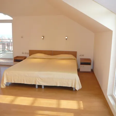 Kiwi * Золотые Пески