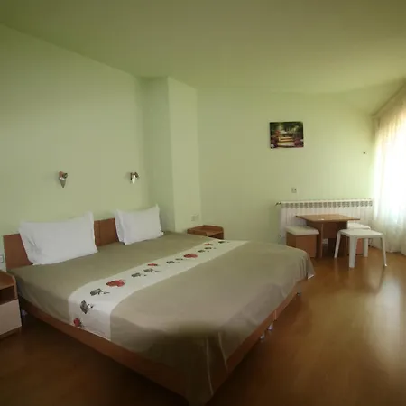 Kiwi Гостевой дом Золотые Пески